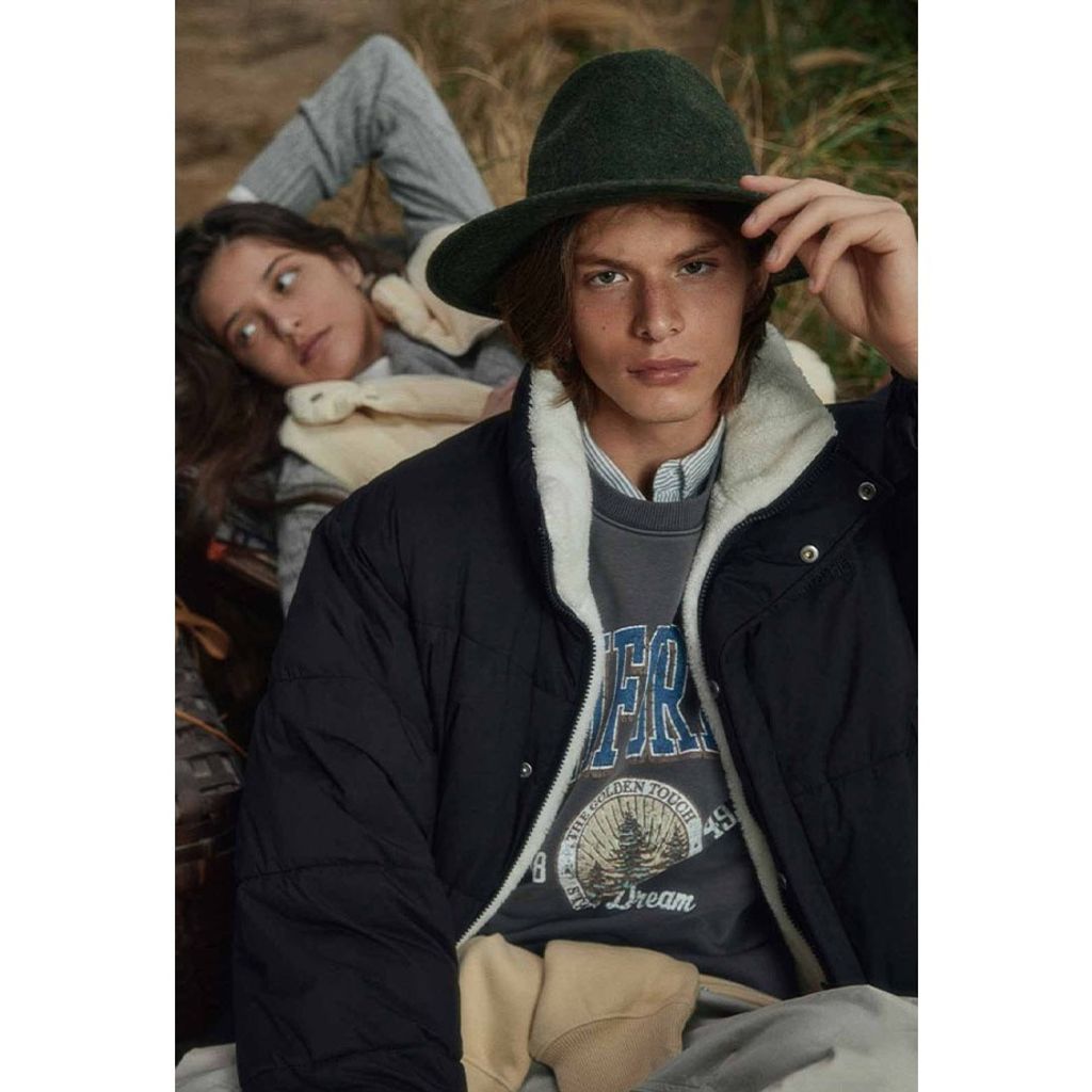 tw-11134207-7ras9-m13yea2flbc72b