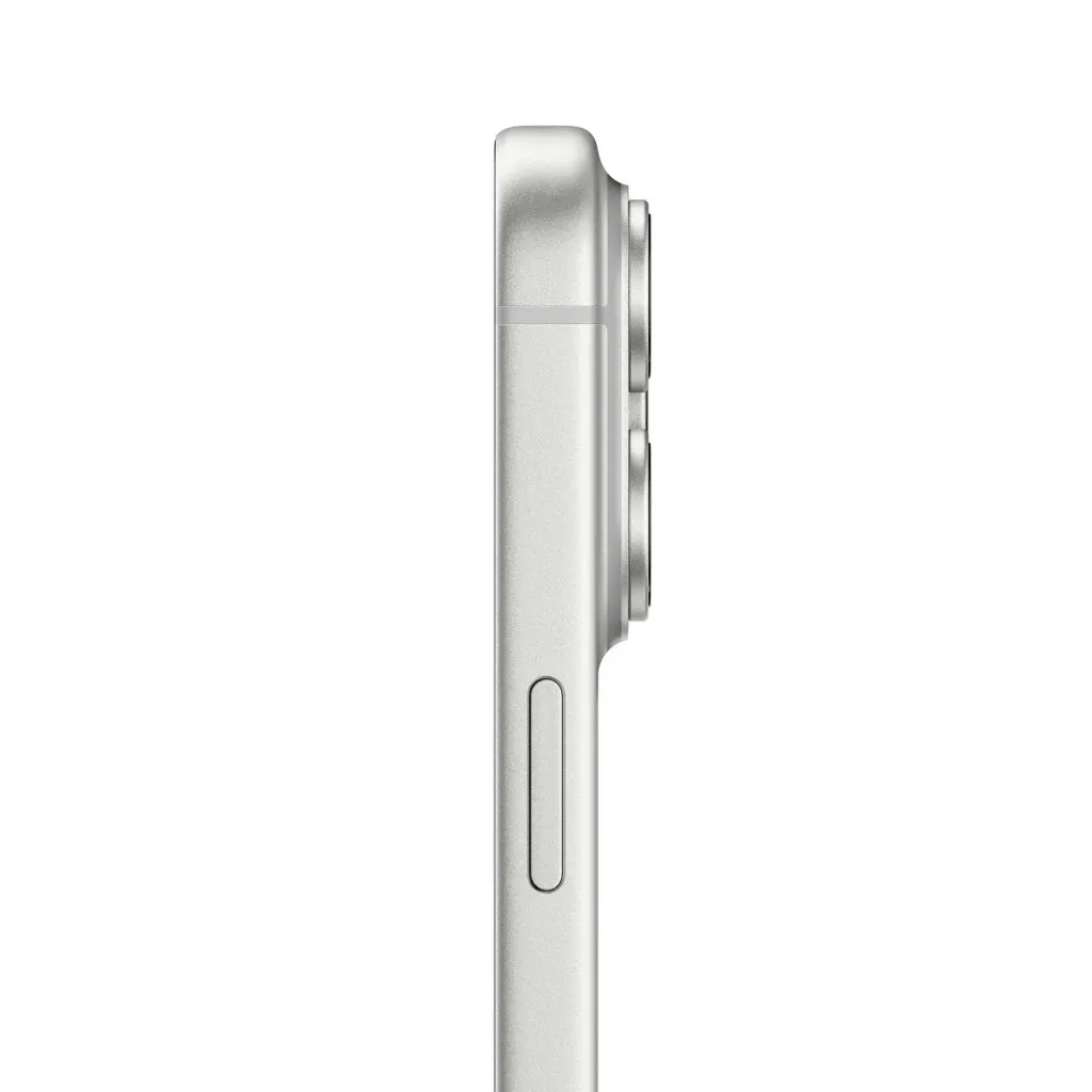 iPhone_17_Pro_Silver_PDP_Image_Position_4_Design_Detail__MY-EN_31394b87-b6e7-4555-ae1d-4aeb8c0d899d