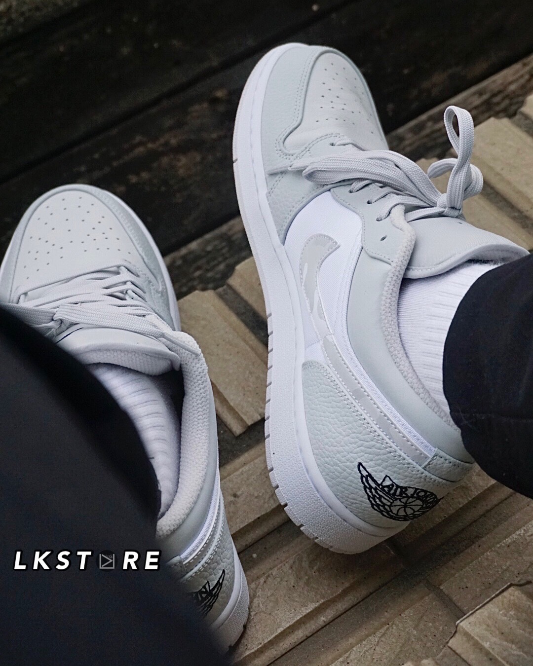 air jordan 1 mid white camo footlocker