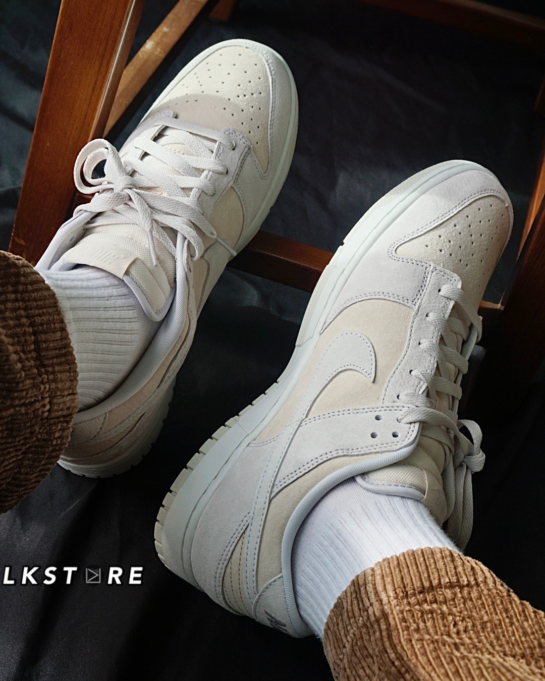 NIKE DUNK LOW RETRO Prm 