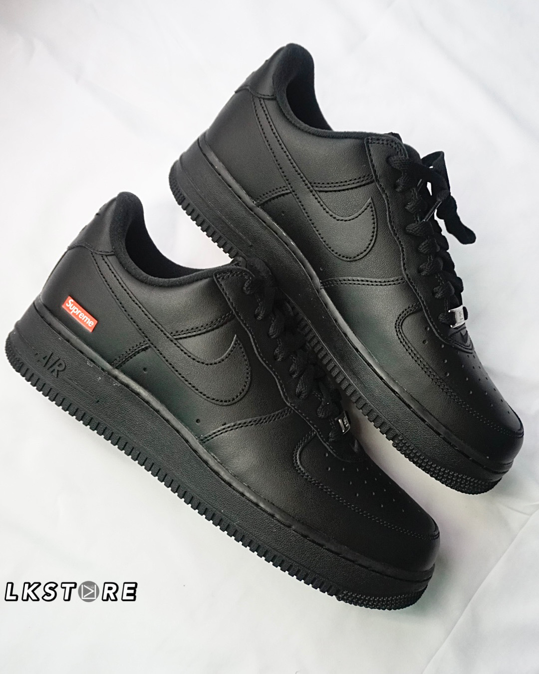 NIKE AIR FORCE 1 X SUPREME “Box Logo