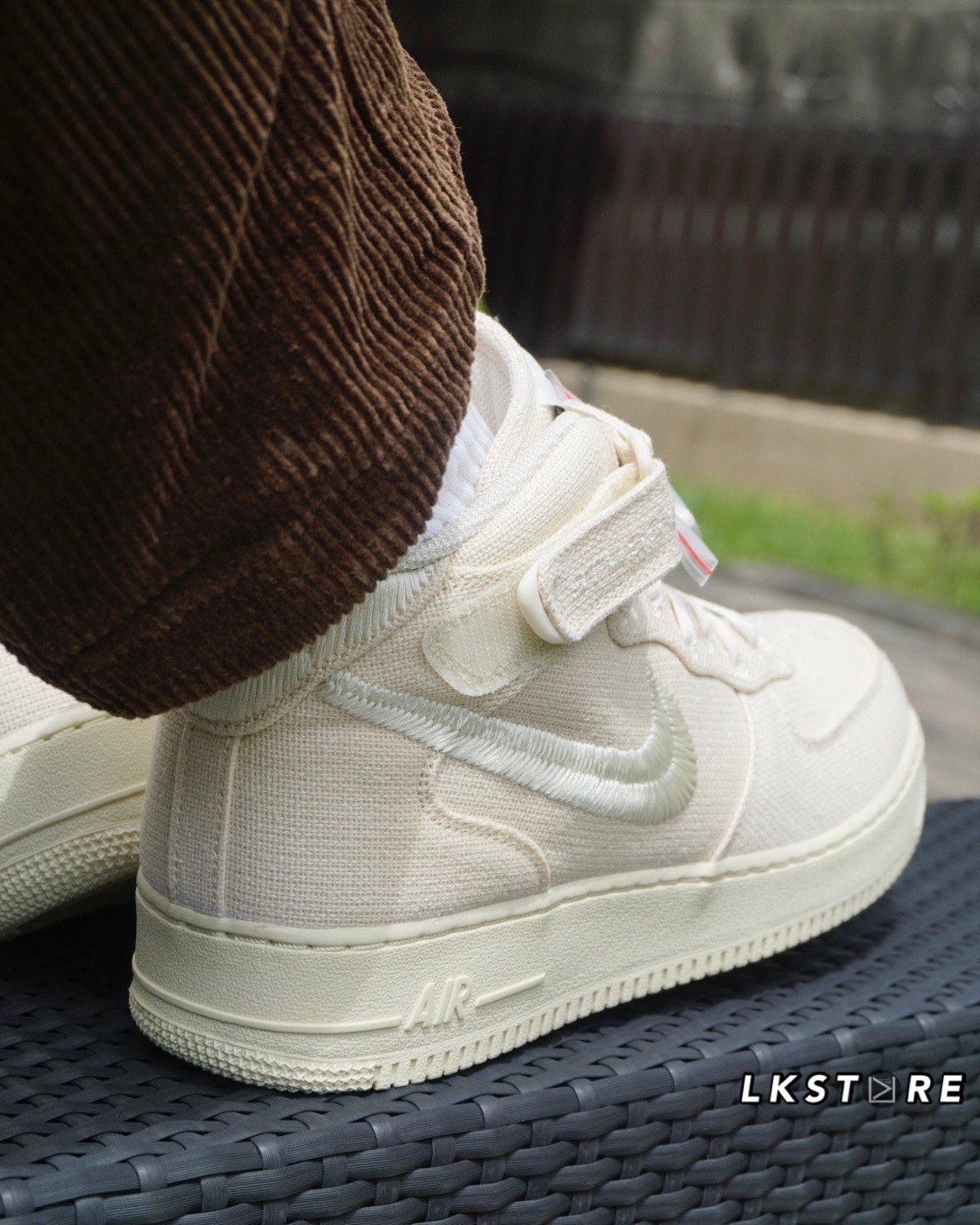 NIKE AIR FORCE 1 X Stussy Mid