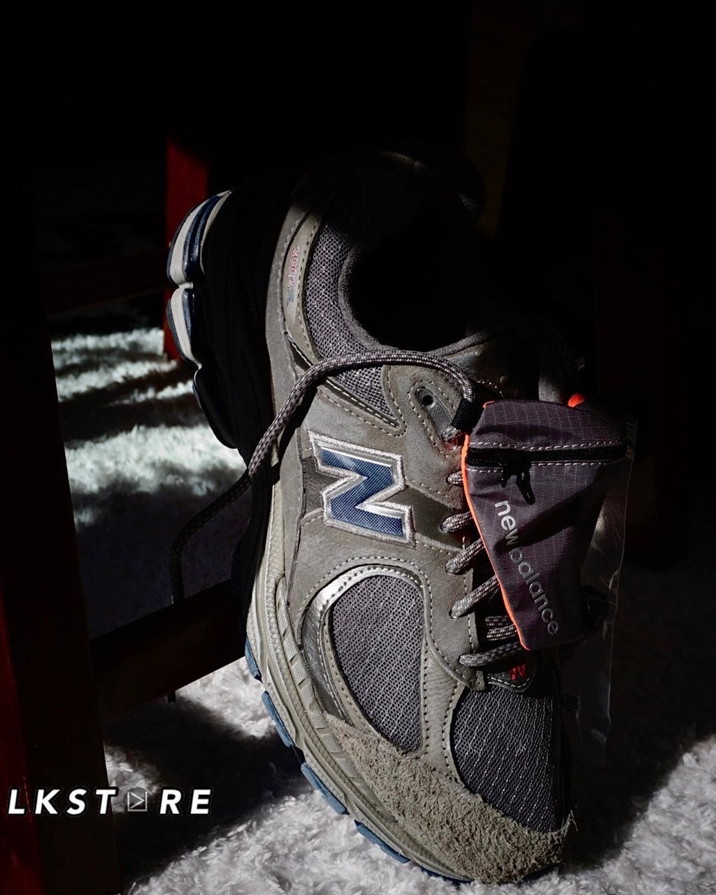 New Balance 2002RVA 刷舊深灰灰綠M2002RVA D楦頭零錢袋– LKSTORE 你