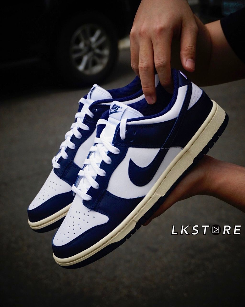 Nike WMNS Dunk Low “Vintage Navy