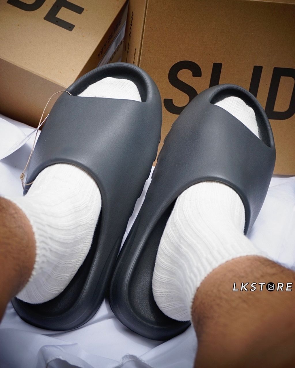 Adidas Yeezy Slide Granite 深灰色 拖鞋 愛迪達 yeezyslide yeezy拖鞋 ID4132