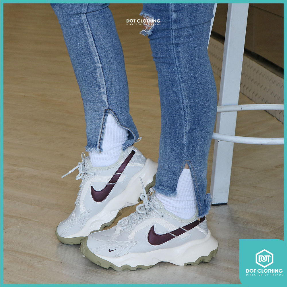 NIKE TC 7900 奶油白焦糖底刺繡反光復古厚底老爹鞋DD9682-103 淺 NIKE TC 7900 奶油白焦糖底刺繡反光復古厚底老爹鞋DD9682-103 淺