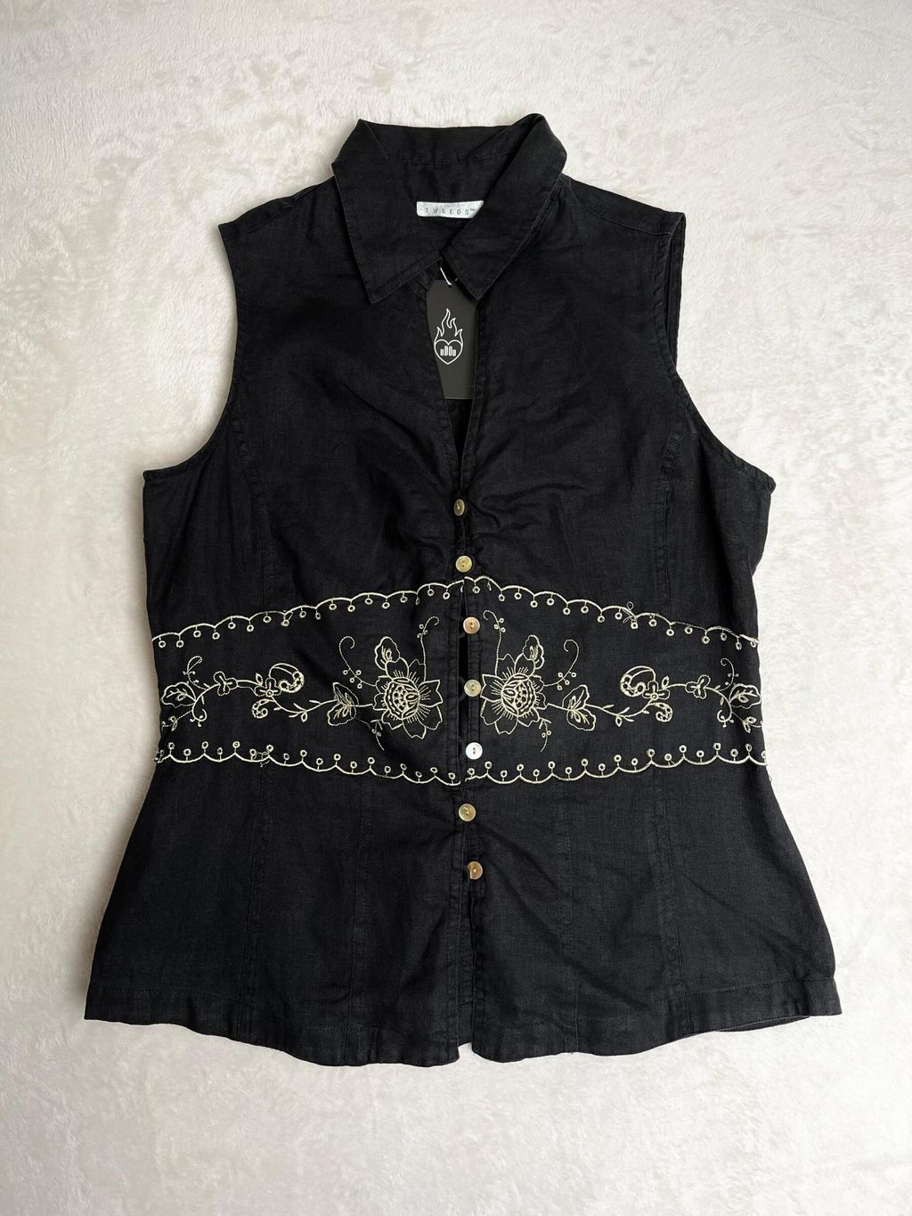 WhatsApp Image 2025-11-19 at 16.16.02