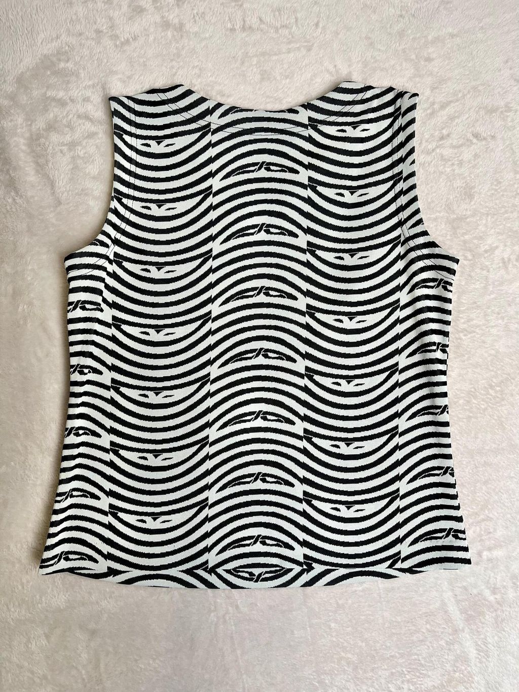 WhatsApp Image 2025-11-19 at 16.16.04 (2)