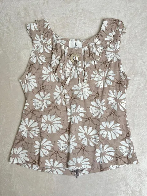 WhatsApp Image 2025-12-12 at 16.44.03 (1)