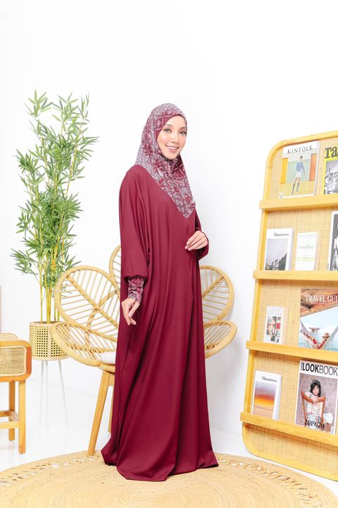 Jubah Safiyah Maroon.JPG