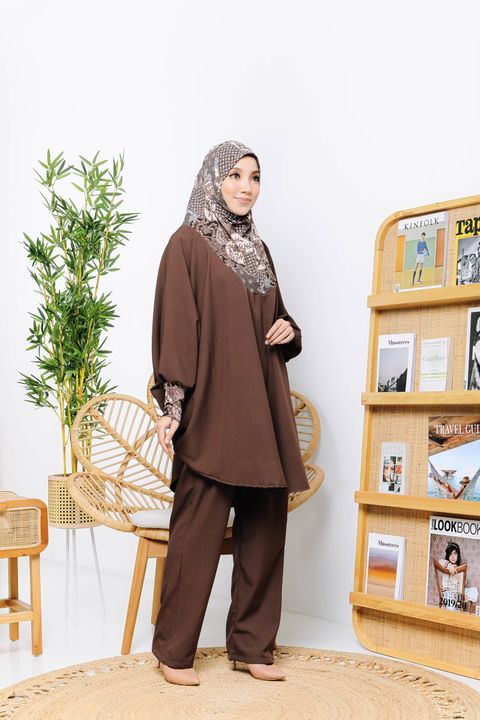 BSafiyahDarkBrown.JPG