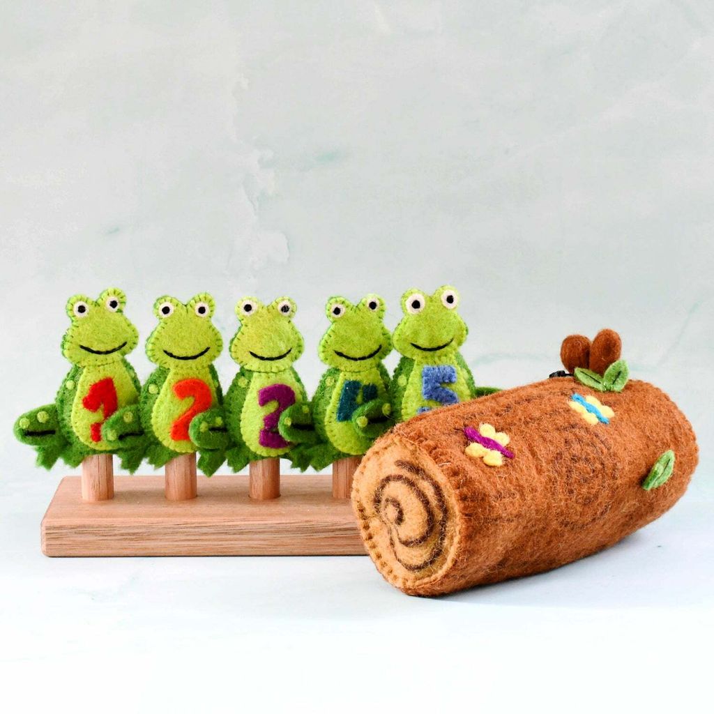 five-little-speckled-frogs-finger-puppets_1500x.jpg