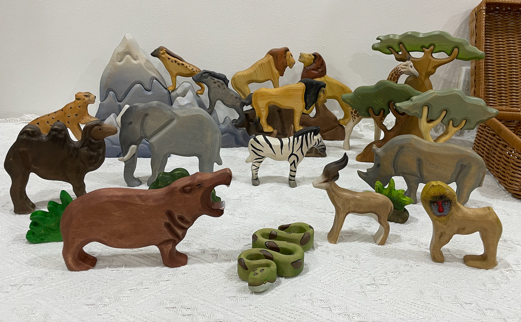 Green Taiga Safari Animals Set – Hyvä Play Green Taiga Safari Animals Set – Hyvä Play