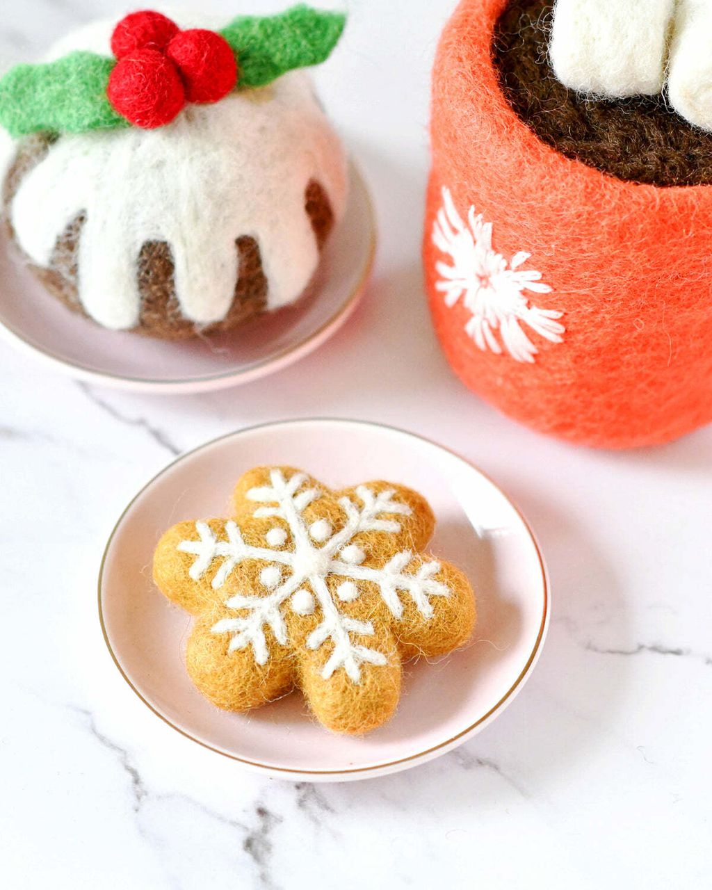 felt-snowflake-christmas-biscuit-4_1200x