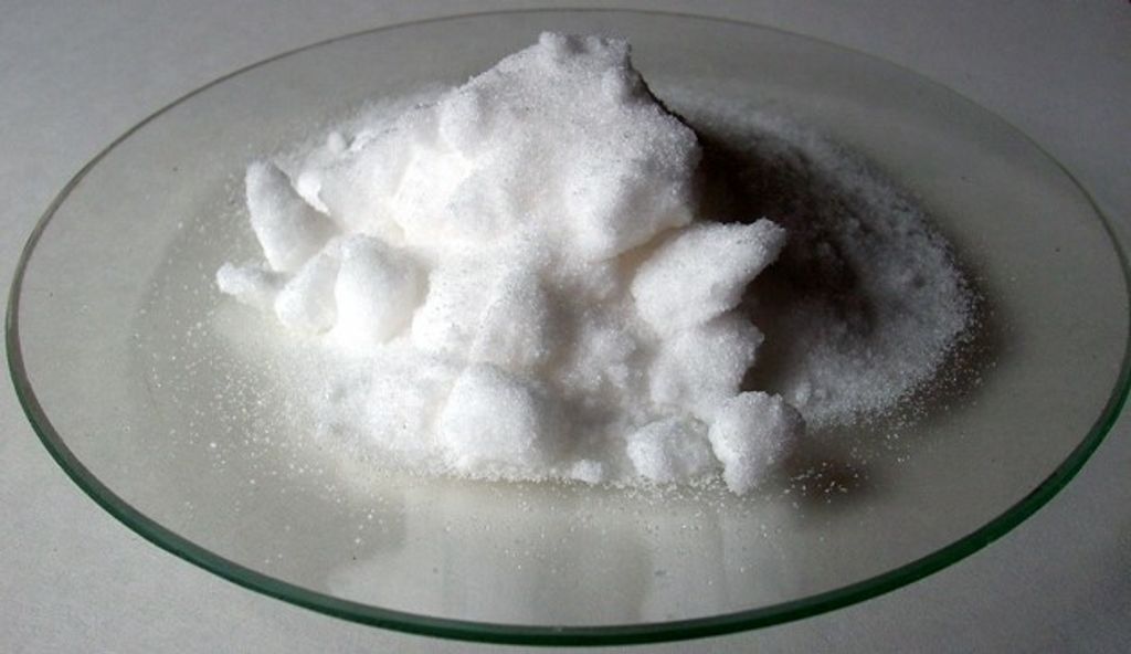 sodium nitrate.jpg
