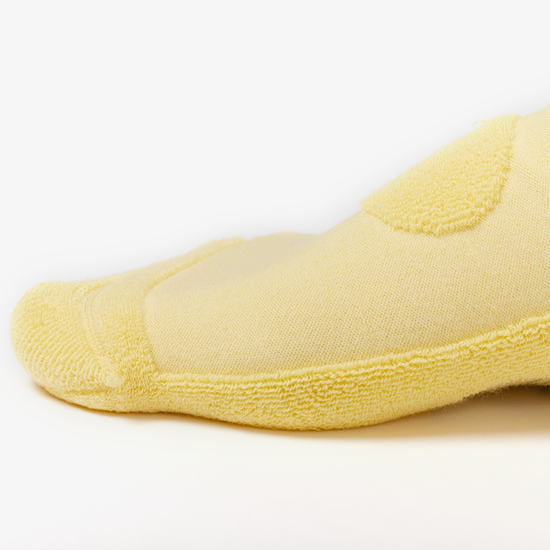 GOODPAIRSOCKS_DOUDOU_SOCKS_MALAYSIA_YELLOW_GKP001-A-LYW_closeup_02.jpg