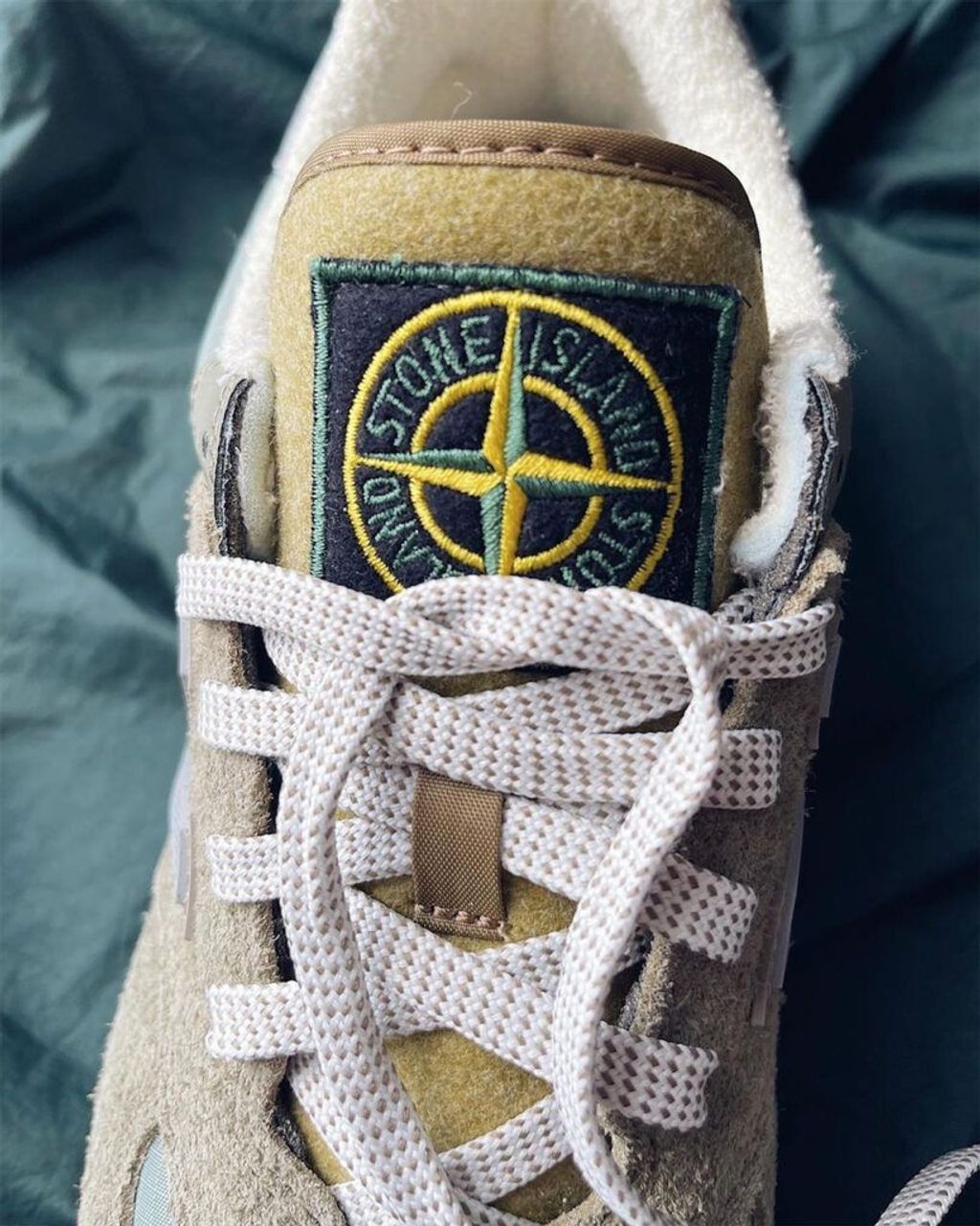 聯名款) STONE ISLAND X NWE BALANCE 574 LEGACY 石頭島灰綠色U574LGST