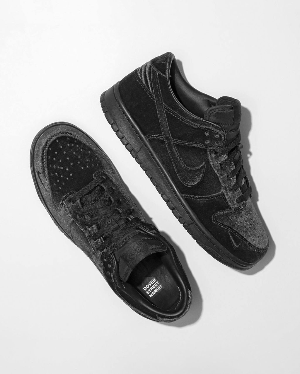 聯名款) DOVER STREET MARKET X NIKE DUNK LOW TRIPLE BLACK VELVET 全