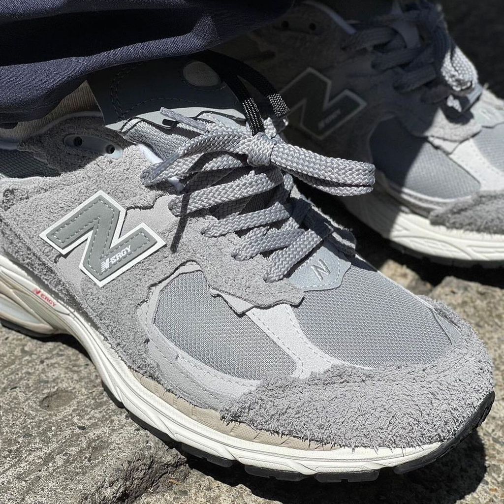 限時優惠) NEW BALANCE 2002R GREY 灰色層次破壞解構復古運動鞋