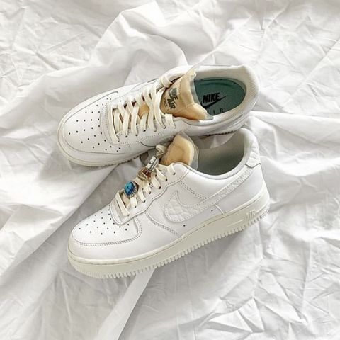 NIKE AIR FORCE 1 07 LX 寶石鑽石女鞋CZ8101-100 – GODA 夠搭選貨商店