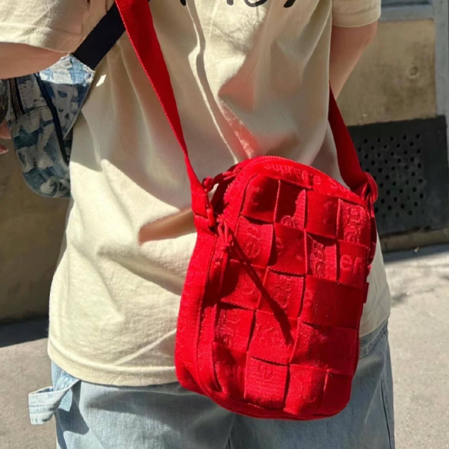 都内で Supreme Woven Shoulder Bag Red 赤 シュプリーム - バッグ
