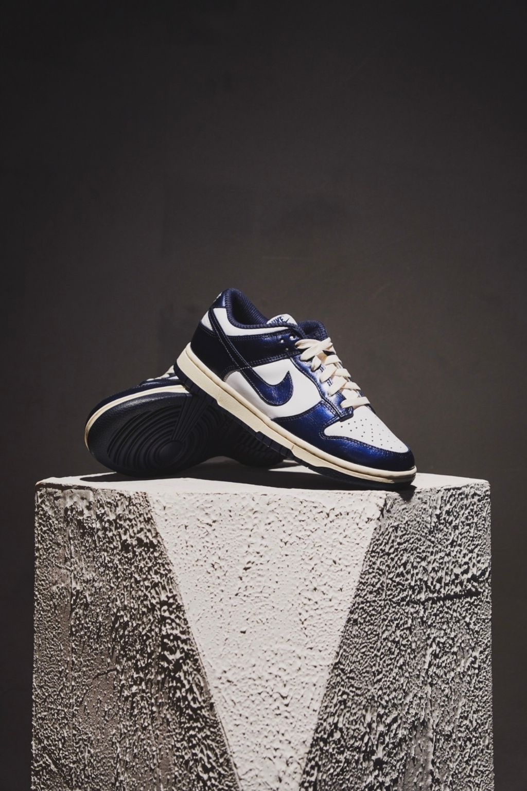 NIKE DUNK LOW VINTAGE NAVY WMNS｜2023年版海軍藍復古奶油底女鞋男女