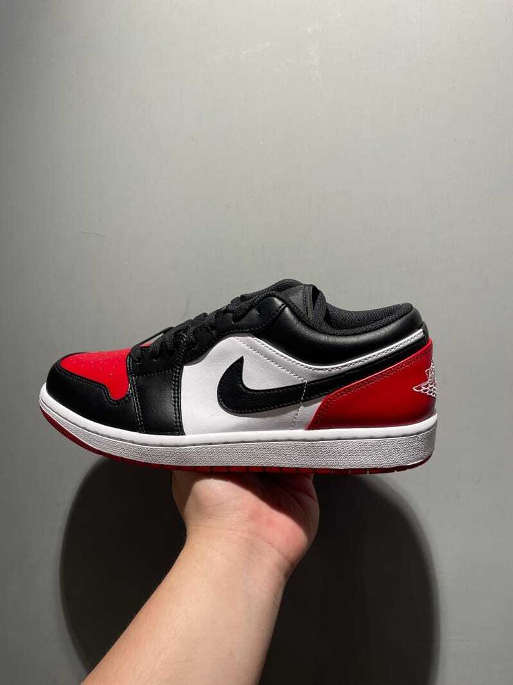 AIR JORDAN 1 LOW BRED TOE 黑紅腳趾低筒紅頭男鞋553558-161 – GODA 夠