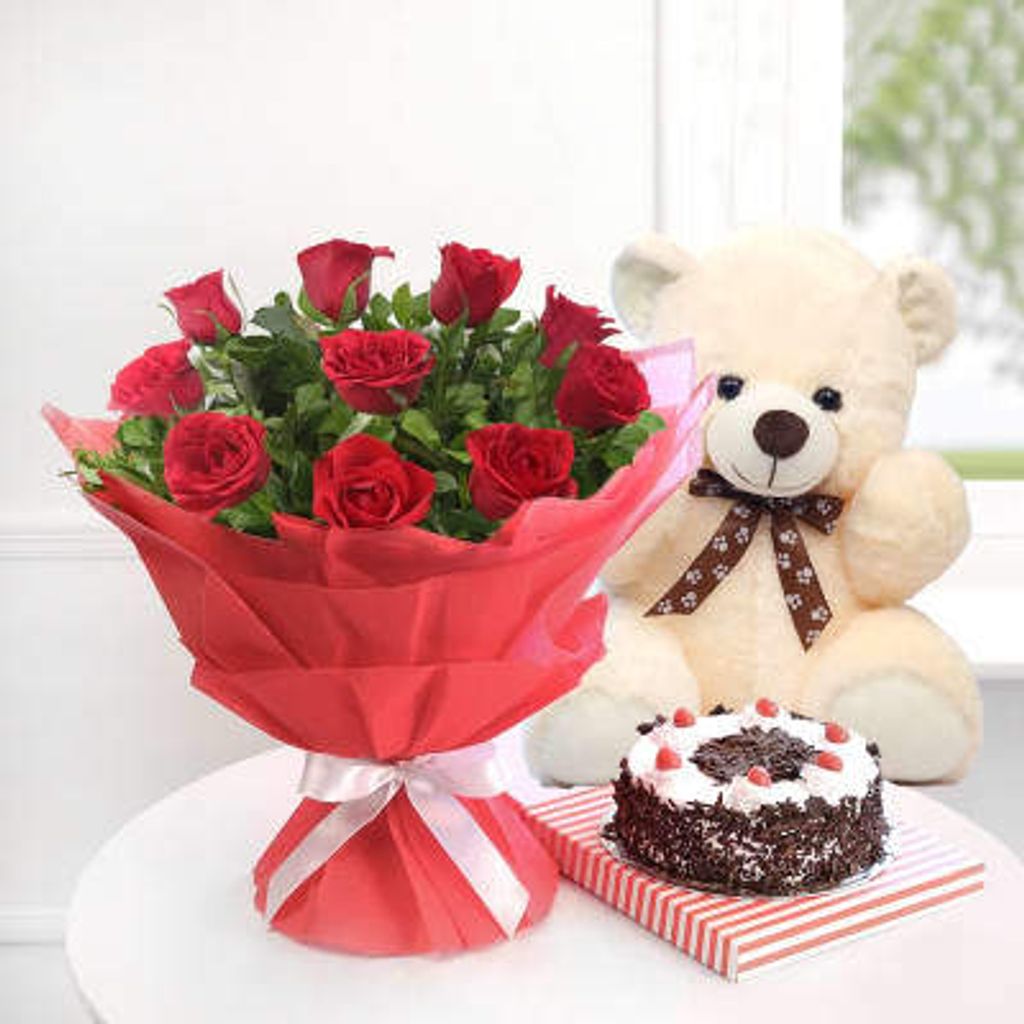 p-10-red-roses-with-teddy-black-forest-cake-half-kg--14528-m.jpg
