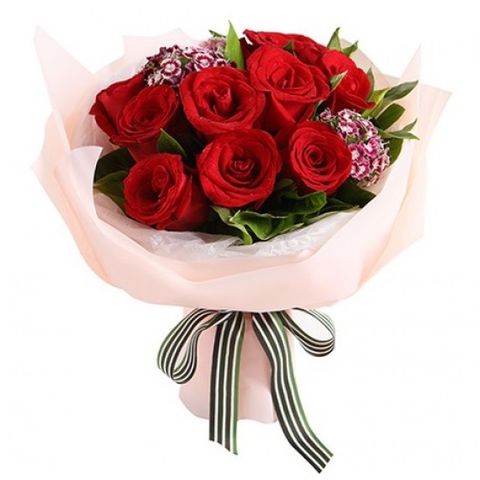 10-red-roses-hand-bouquet-550x550w.jpg