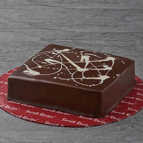 boston-chocolate-cake-whole.jpg
