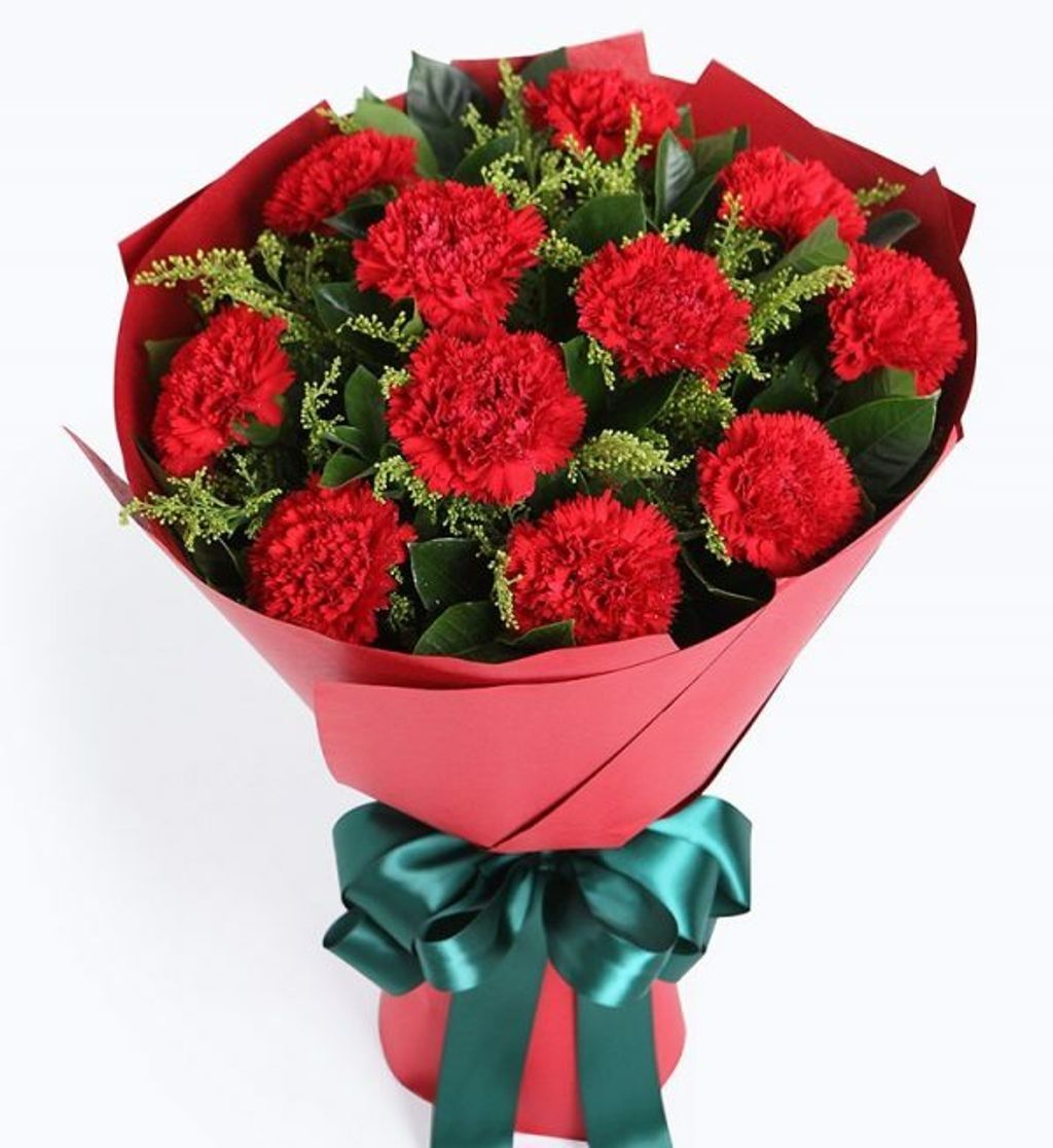 11-Stems-Red-Carnation-with-Yellow-Minor-Flower-600x654.jpg
