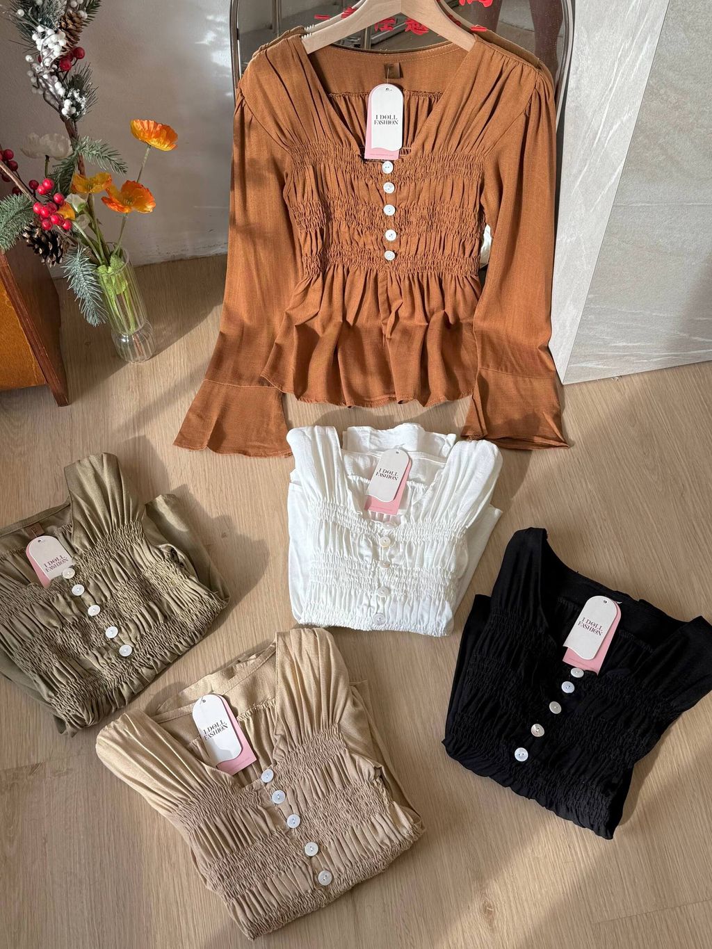 photo_6158761319402770088_w