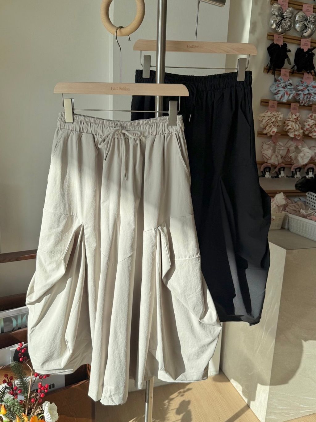 photo_6239930965732036444_y