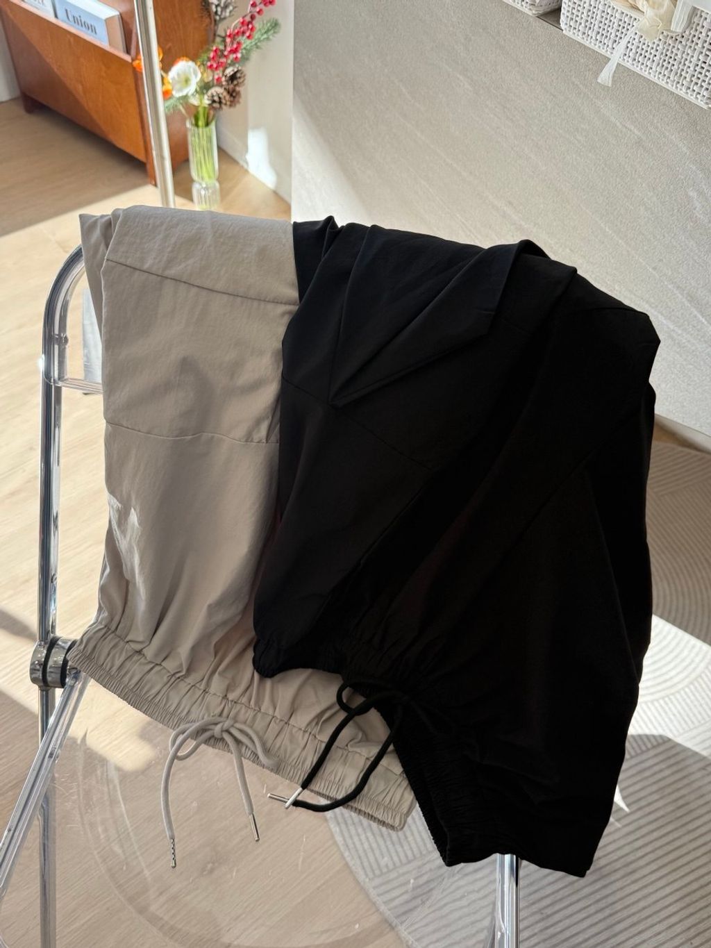 photo_6239930965732036445_y