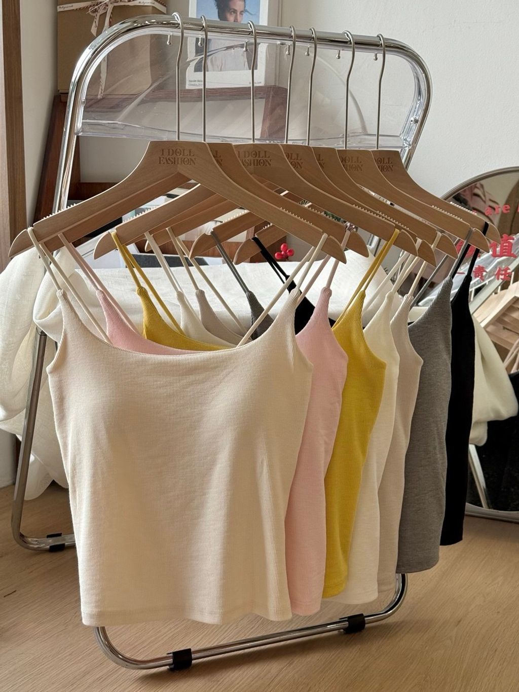 photo_6098330446648250378_y