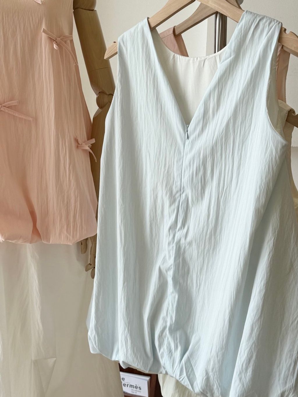 photo_6327773453637239757_y