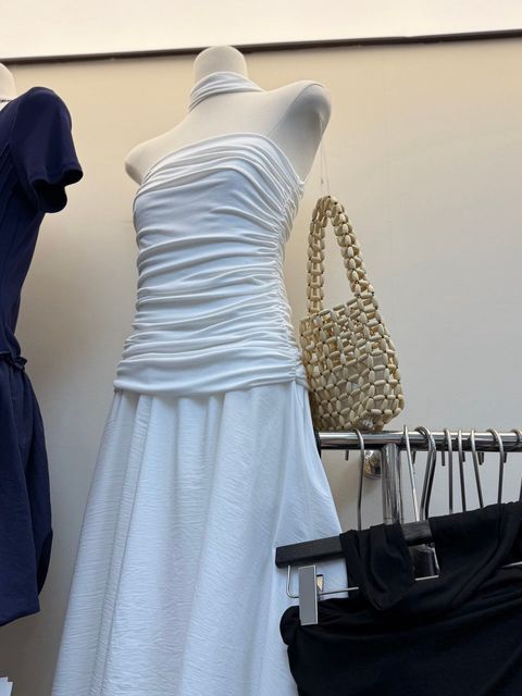 6204009293787368690 (1)