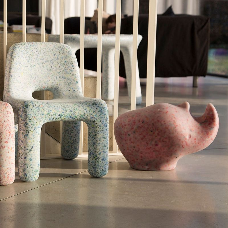 ecoBirdy_RhinoLampStrawberry_LED4