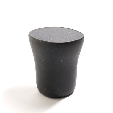 JudyTable_Black_FrontPerspective