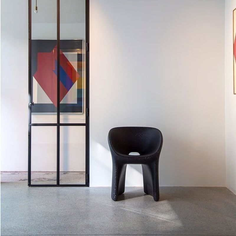 RichardArmchair_JudySideTable_Bl (2)