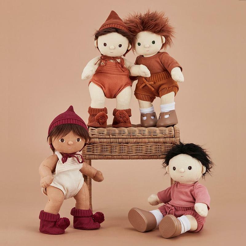 OE-Dinkum-Dolls-Snuggly-Knit-Sets-Group_00083928-953c-48cf-b28b-6e5d017a339e_800x.jpeg