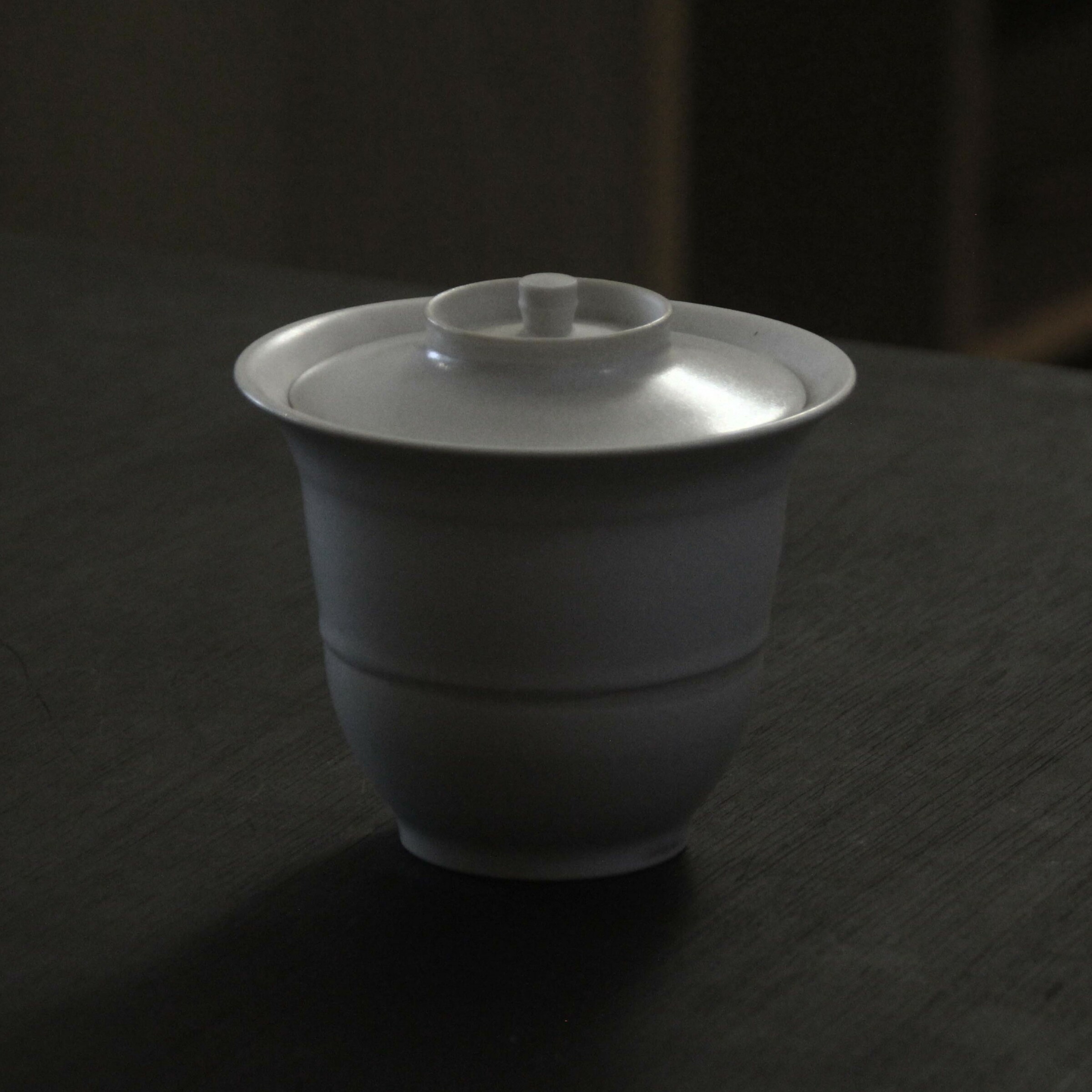 映水白瓷茶蓋杯