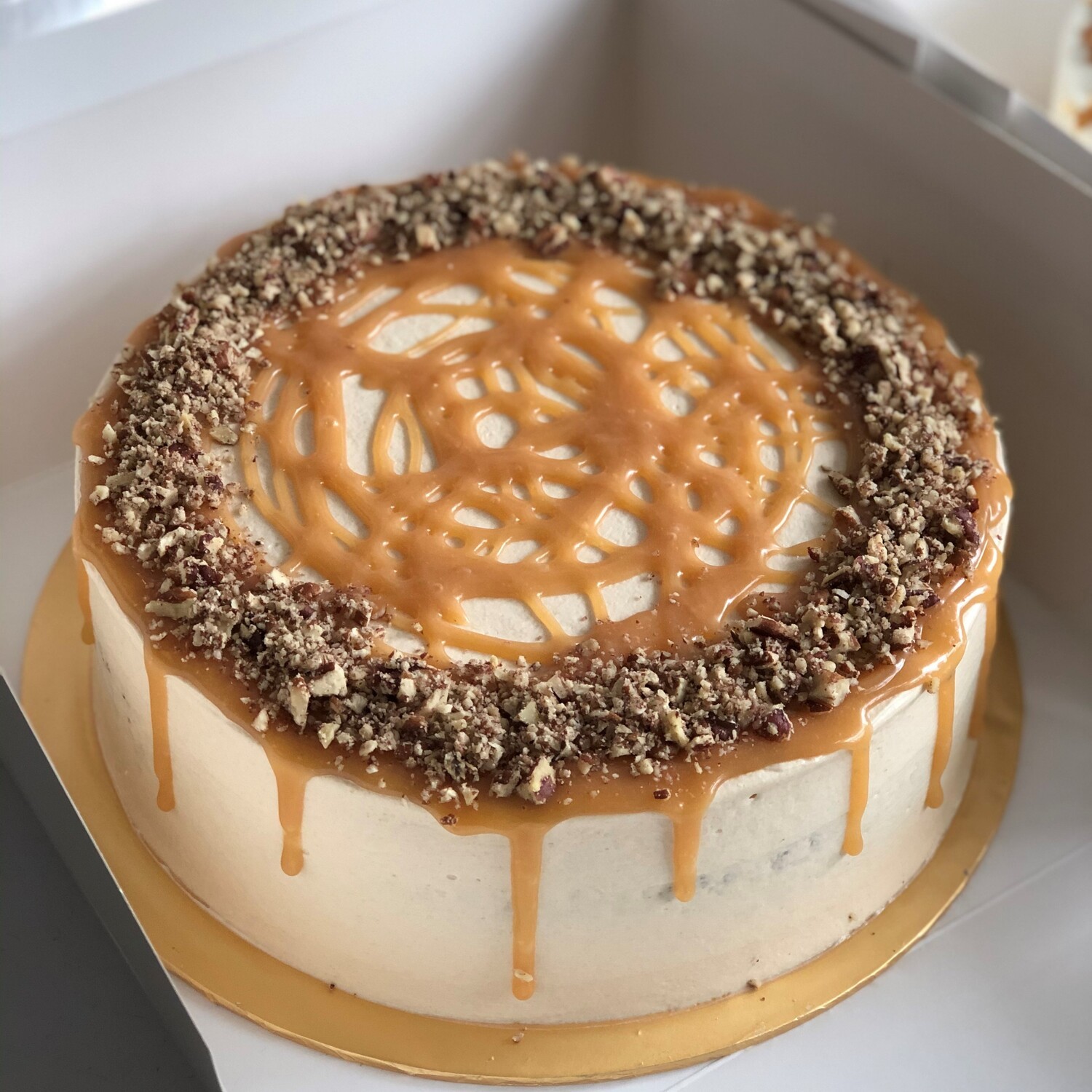 Heavenly Butterscotch Cake - Buy, Send & Order Online Delivery In India -  Cake2homes