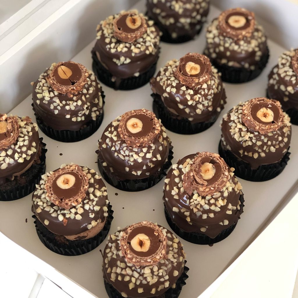 4. Ferrero Rocher Choc Cupcakes.jpg