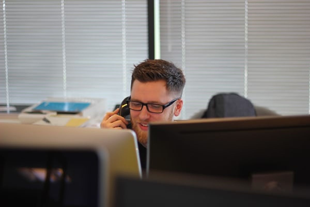 Sales Email vs. Cold Call