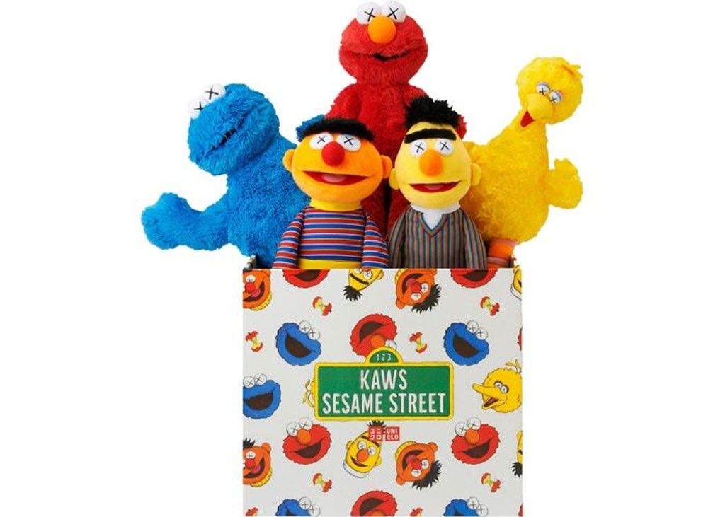 Kaws-Sesame-Street-Uniqlo-Plush-Toy-Complete-Box-Set-Multi (1).jfif