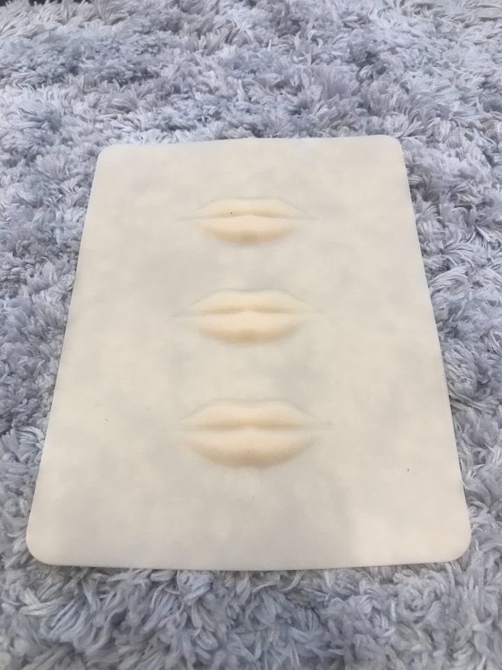 三個唇.jpg