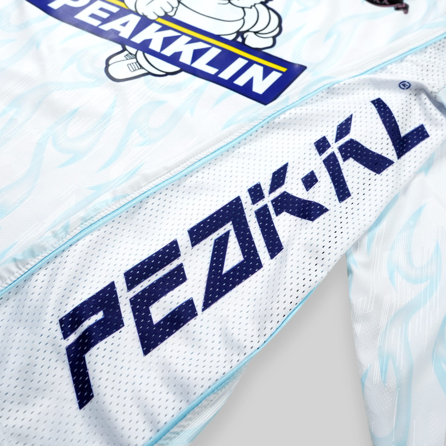 WHTBLU_LS[SIDE]