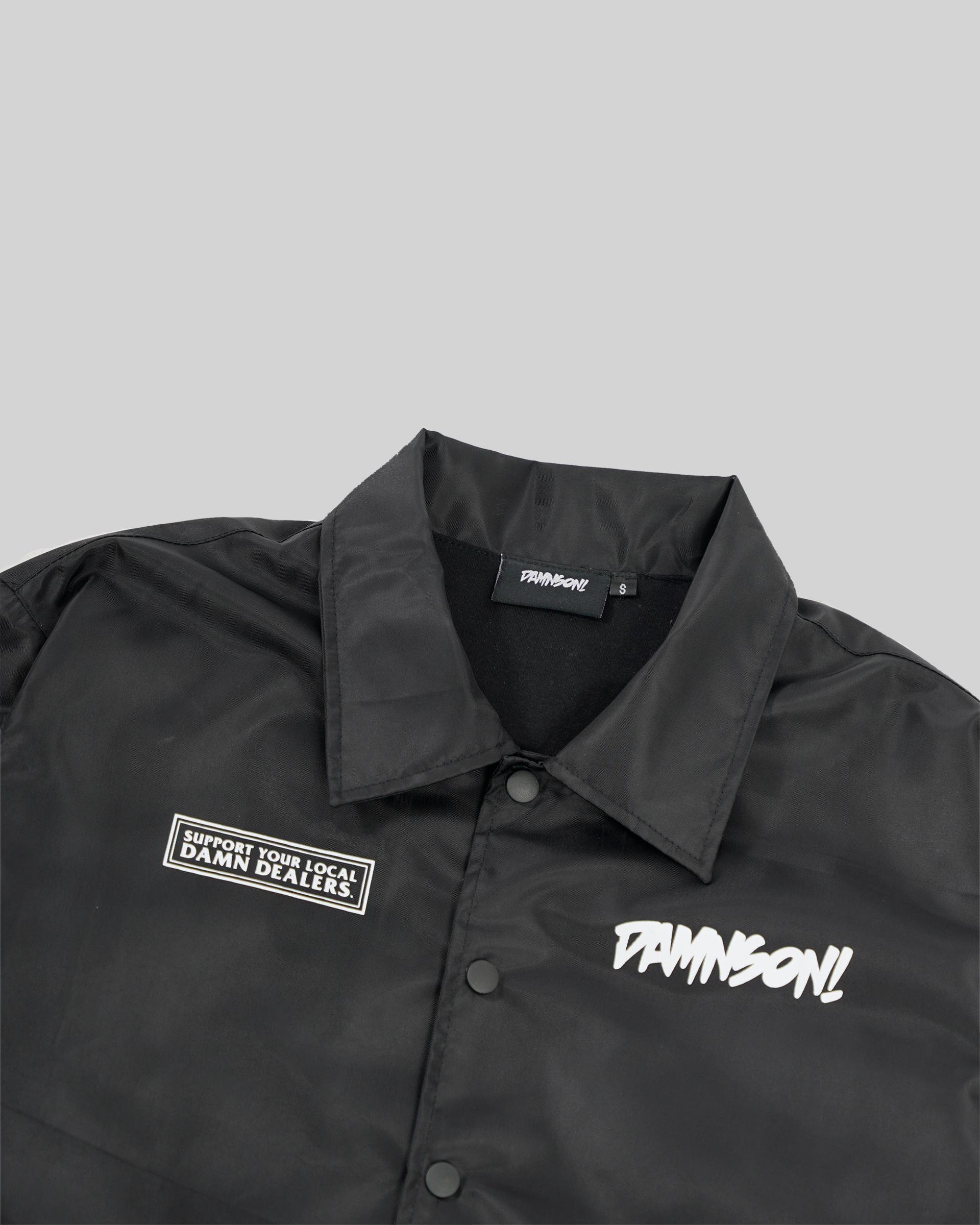 DMNSN JACKET CLOSE UP FRONT