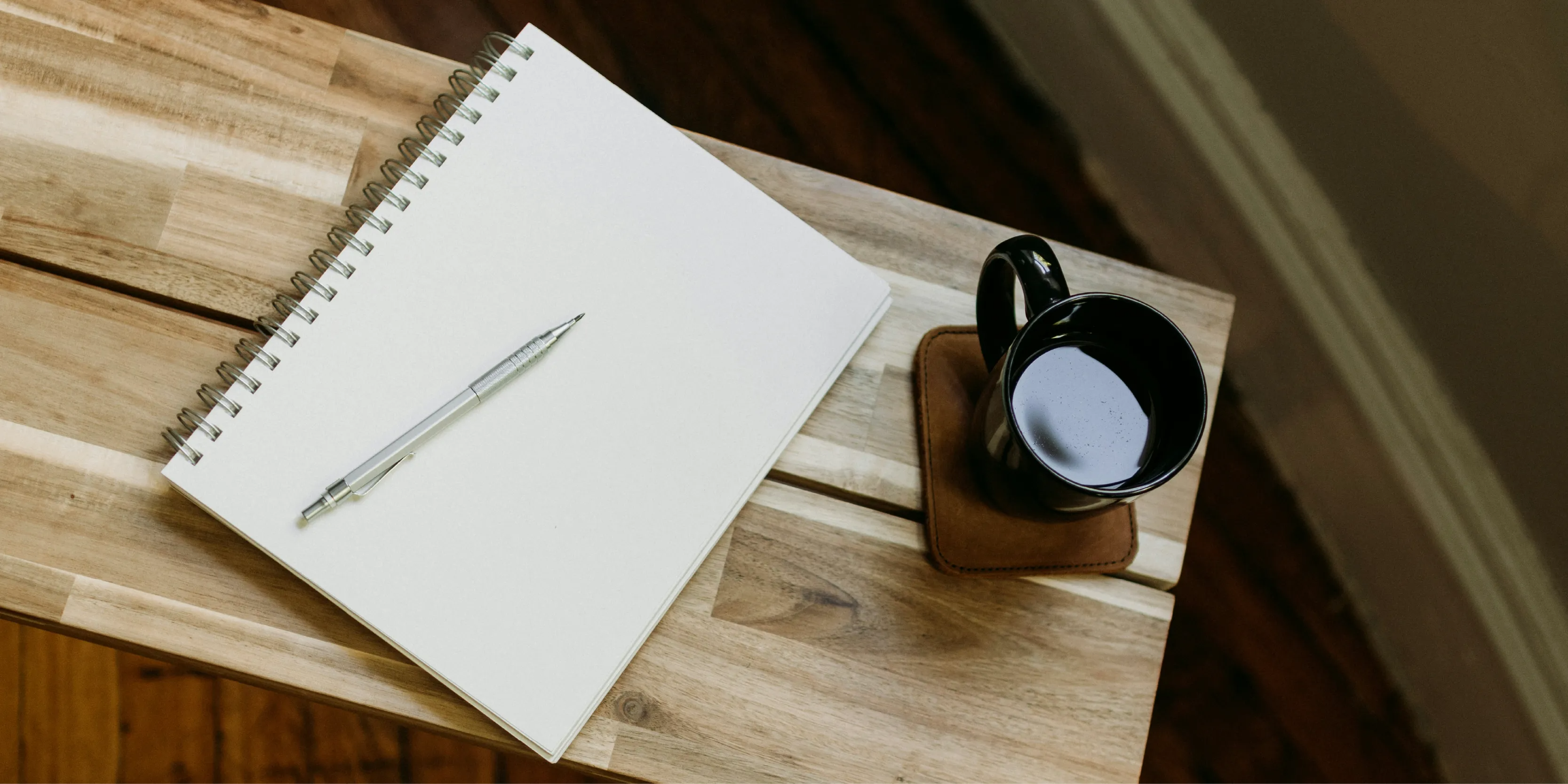 難以抵擋的棕色魅力：甜入心坎的「可麗露穿搭」，是歐美女生的秋冬首選